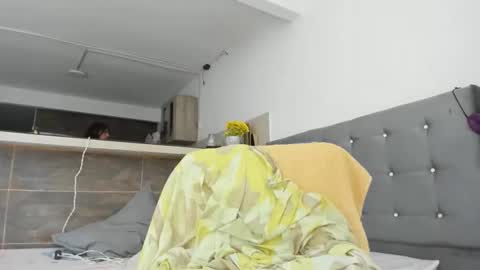 thumb up me please its important online show from November 21, 10:14 am