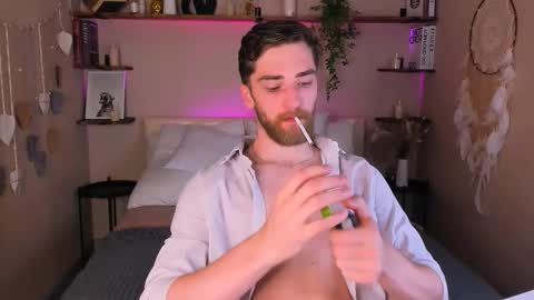 Dexter online show from October 21, 9:15 pm