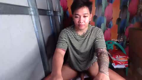 Snapshot of deymcum chatting on May 1, 9:03 am DeymCum online show from May 1, 9:03 am