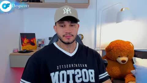 Snapshot of deymon_scott chatting on March 9, 11:14 pm JULIAN online show from March 9, 11:14 pm