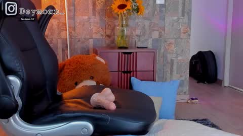 Snapshot of deymon_scott chatting on September 19, 3:34 pm JULIAN online show from September 19, 3:34 pm