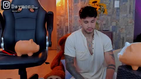 Snapshot of deymon_scott chatting on September 20, 11:17 pm JULIAN online show from September 20, 11:17 pm