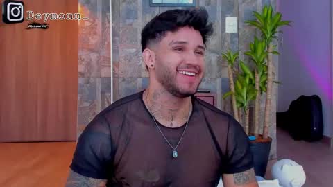 Snapshot of deymon_scott chatting on September 30, 2:33 pm JULIAN online show from September 30, 2:33 pm