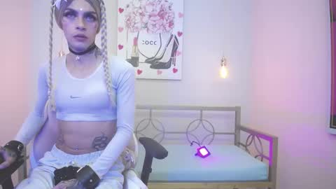 Dhalton online show from February 12, 10:05 pm