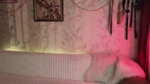 Diana Di Honey online show from February 12, 2:12 pm