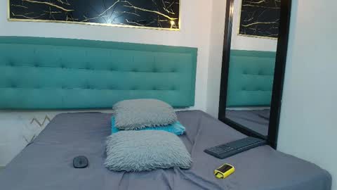   online show from October 20, 7:58 pm