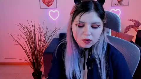 Dia online show from February 7, 11:03 pm