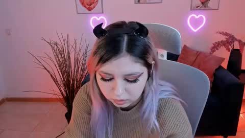 Dia online show from February 10, 4:58 pm