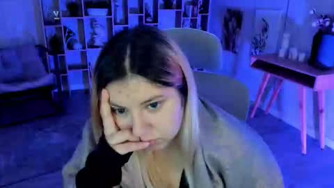 Dia online show from October 10, 8:30 pm