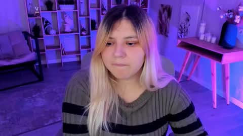 Dia online show from October 17, 8:33 pm