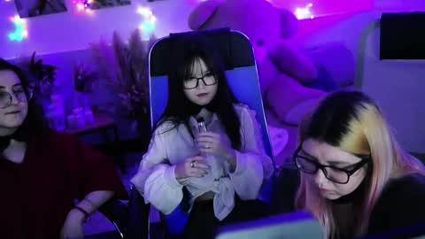 Dia online show from March 1, 7:16 pm