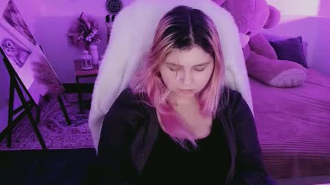 Dia online show from March 14, 8:03 pm