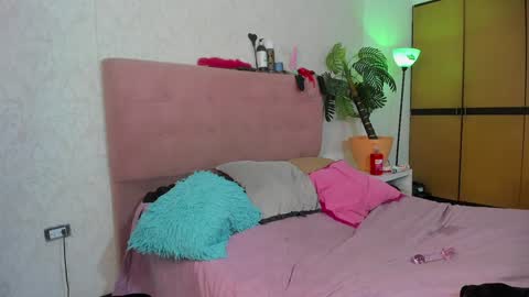 Snapshot of diabla_sexyboobs chatting on January 18, 11:55 pm D I A B L A online show from January 18, 11:55 pm