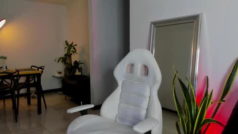 Diego online show from January 4, 2:25 am