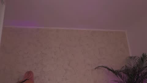 Thea online show from January 9, 6:42 pm