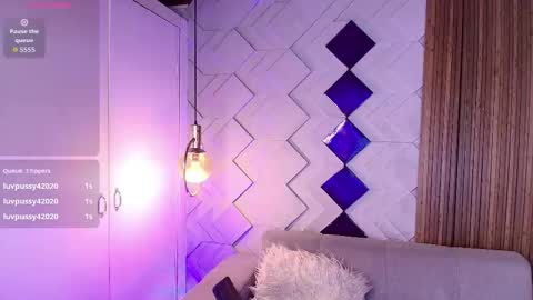 Camila and Megan online show from November 19, 7:14 pm