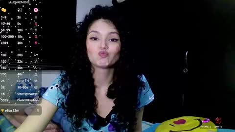 Snapshot of diamond_curls05 chatting on July 1, 3:34 pm DiamondCurls online show from July 1, 3:34 pm