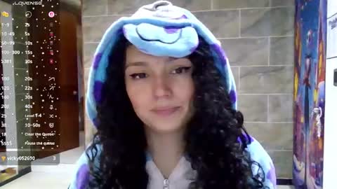 Snapshot of diamond_curls05 chatting on July 24, 4:05 pm DiamondCurls online show from July 24, 4:05 pm