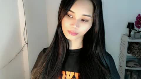 Snapshot of diamond_temptress chatting on June 15, 8:38 am diamond_temptress online show from June 15, 8:38 am