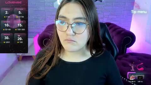 Snapshot of diamondfox_m chatting on February 9, 12:53 pm Your Diamond online show from February 9, 12:53 pm