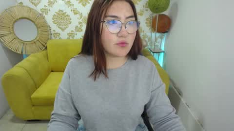 Snapshot of diamondfox_m chatting on March 25, 10:32 am Your Diamond online show from March 25, 10:32 am