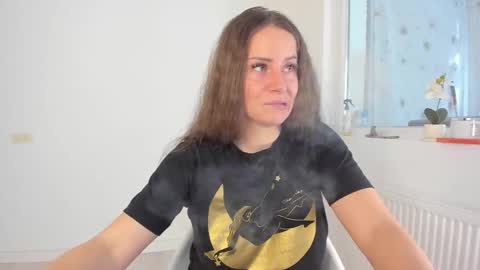 diamondkay_ online show from February 18, 7:26 am