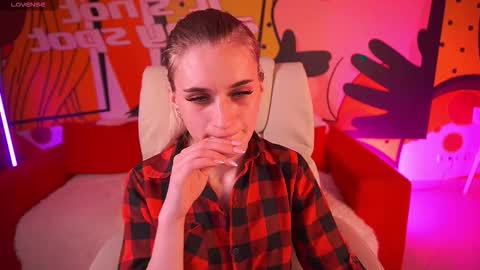 DiamondNina online show from March 24, 8:14 pm