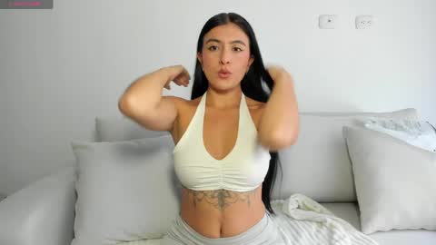 Snapshot of diana_jones_ chatting on May 29, 7:23 pm POCA online show from May 29, 7:23 pm