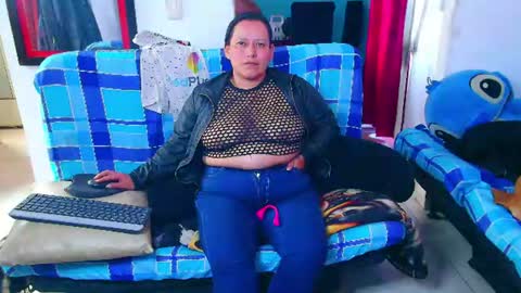 Snapshot of diana_lozano chatting on July 17, 12:45 pm Diana Lozano online show from July 17, 12:45 pm