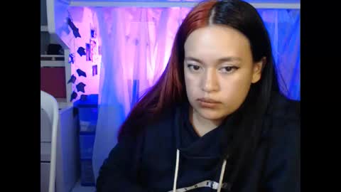 Snapshot of diana_smit_ chatting on December 16, 1:31 am diana online show from December 16, 1:31 am