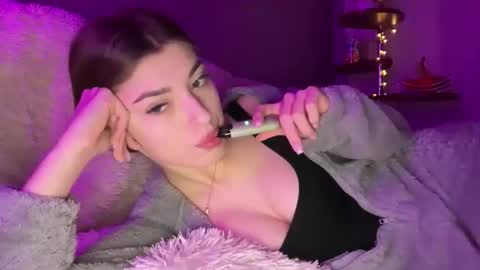 Snapshot of dianaa_lee chatting on February 26, 10:53 pm DIANA online show from February 26, 10:53 pm