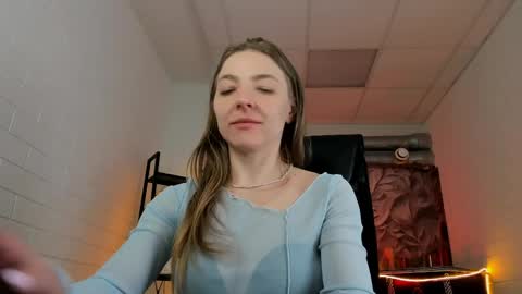 LADY DI online show from April 19, 8:02 am