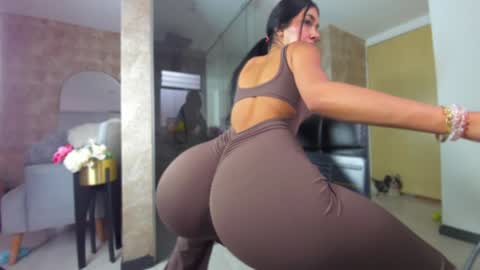 dianac1998 online show from December 15, 8:36 pm