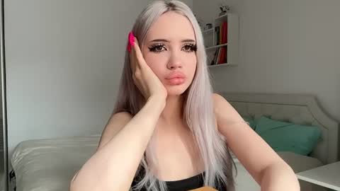 Snapshot of dianadesire_ chatting on June 14, 2:08 pm Diana online show from June 14, 2:08 pm