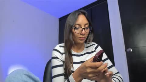 dianadirty1 online show from November 12, 2:23 am