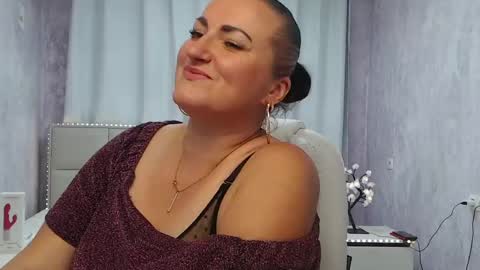 Diana online show from May 26, 5:42 pm