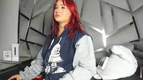 dianarous online show from December 23, 2:42 am