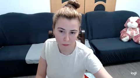 Snapshot of dianasmiey7 chatting on January 23, 6:24 pm dianasmiey7 online show from January 23, 6:24 pm