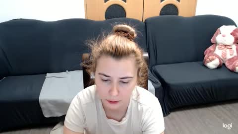 Snapshot of dianasmiey7 chatting on January 23, 10:01 pm dianasmiey7 online show from January 23, 10:01 pm