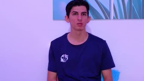 Ana  Leo online show from February 7, 1:59 pm