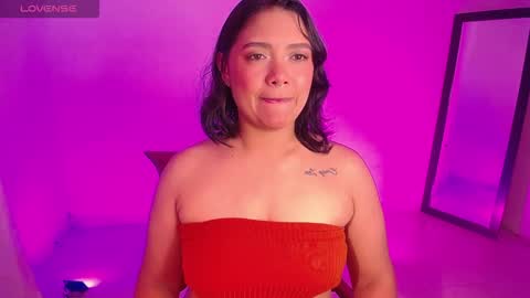 Snapshot of dianee_01 chatting on October 21, 2:01 am Anne online show from October 21, 2:01 am