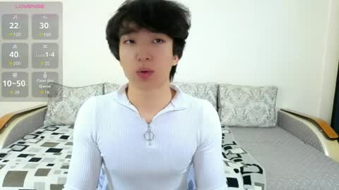 Snapshot of dianinav chatting on May 1, 1:37 pm Adam online show from May 1, 1:37 pm