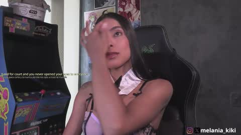 Melania   -    online show from November 18, 8:35 pm