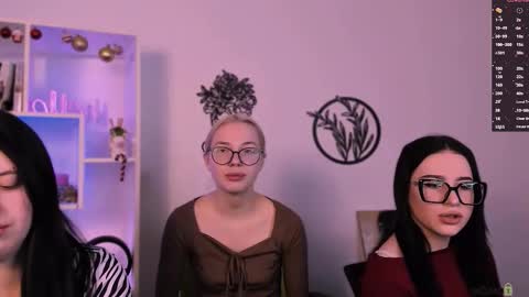 diara ti online show from January 10, 6:48 am