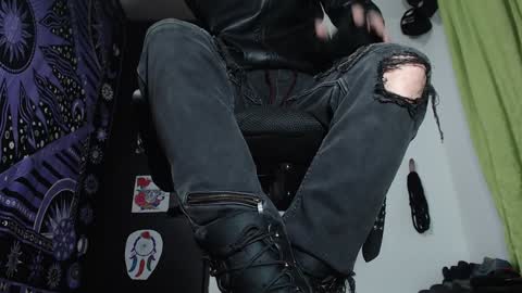 DICAPRIO online show from December 17, 2:23 am