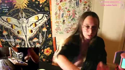 Snapshot of dice_steele chatting on May 28, 3:26 am dice_steele online show from May 28, 3:26 am