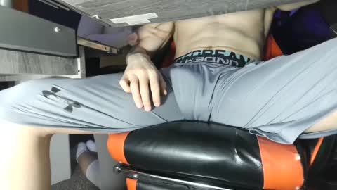 Dick And Muscle online show from February 14, 6:56 am