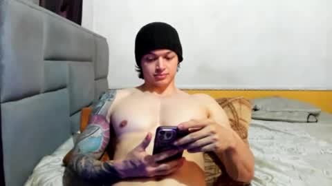 Snapshot of dick_demon_1 chatting on April 14, 6:36 pm jhon online show from April 14, 6:36 pm