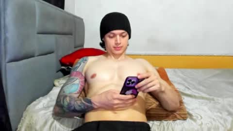 Snapshot of dick_demon_1 chatting on April 28, 9:42 pm jhon online show from April 28, 9:42 pm