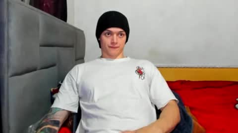 Snapshot of dick_demon_1 chatting on May 30, 4:59 pm jhon online show from May 30, 4:59 pm